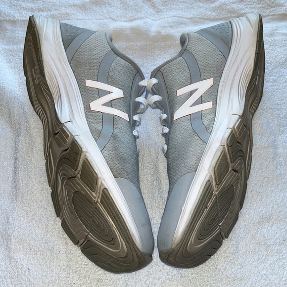 New Balance 711 Gray and White Shoes with Sofsole - Picture 6 of 12